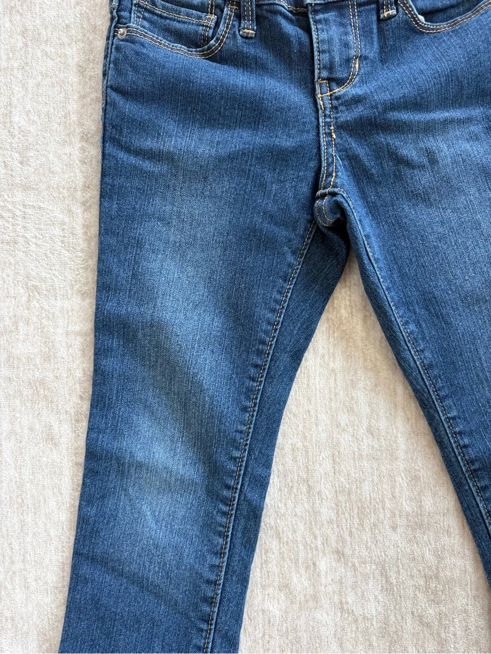 Old Navy Girls Skinny Blue Jeans with adjustable waist straps Size 6